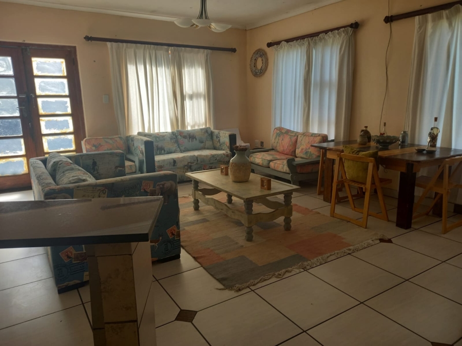 3 Bedroom Property for Sale in Hoogland Western Cape